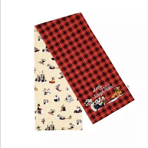 Disney Mickey And Friends Christmas Holiday Lodge Table Runner NWT - Picture 1 of 8